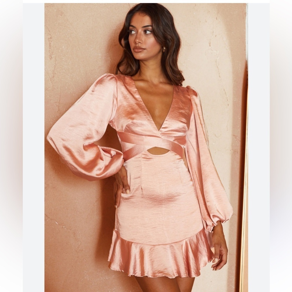 Playa Vista Selfie Leslie Peach Satin Tie-Front Key Hole Dress- Size Medium